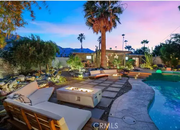 2466 N Girasol Avenue, Palm Springs, CA 92262