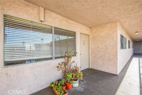 Burbank, CA 91501,617 E Angeleno Avenue #305