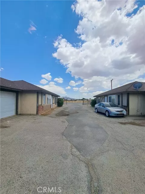 Apple Valley, CA 92308,12222 Kiowa Road #1