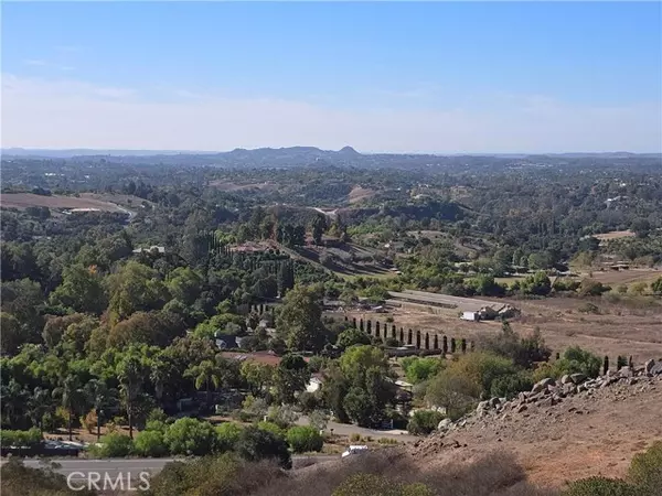 1387 Las Vistas Road, Fallbrook, CA 92028