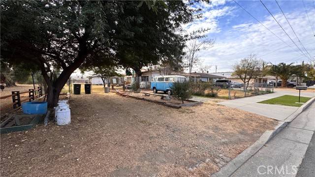 527 E Central Avenue, Hemet, CA 92543