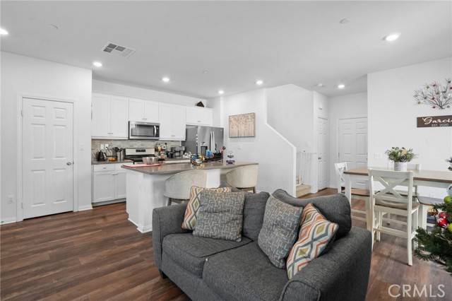 Canyon Country (santa Clarita), CA 91387,17037 Provo Lane