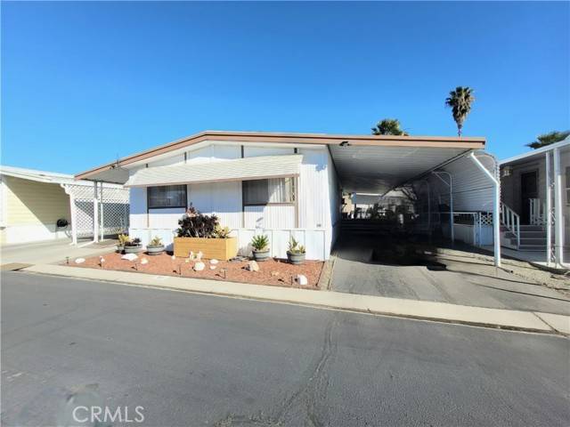 575 S Lyon Avenue #60, Hemet, CA 92543