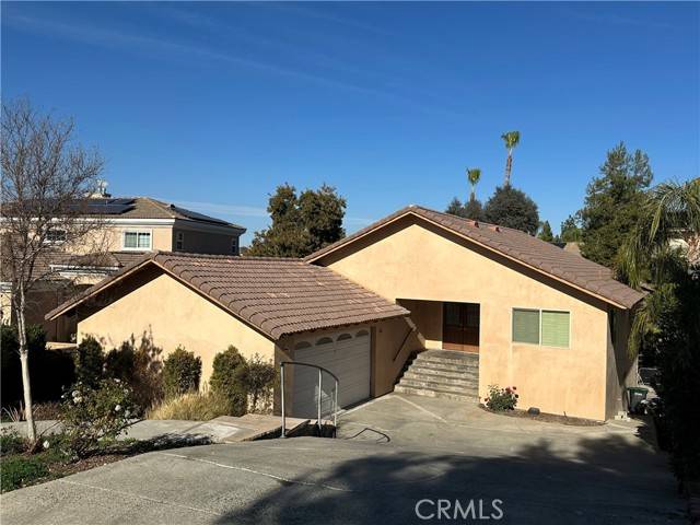 22700 Cascade Drive, Canyon Lake, CA 92587