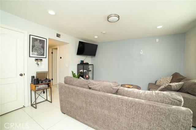 Fresno, CA 93703,1745 N Winery Avenue #102
