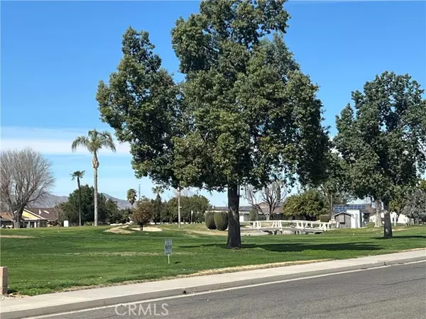 690 Lassen Way, Hemet, CA 92543