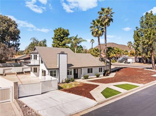 Canyon Lake, CA 92587,23687 Canyon Lake Drive