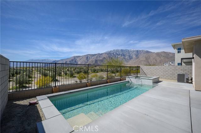 301 Mustang Lane, Palm Springs, CA 92262