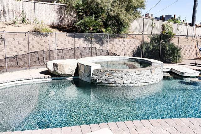 7525 Whitney Avenue, Yucca Valley, CA 92284