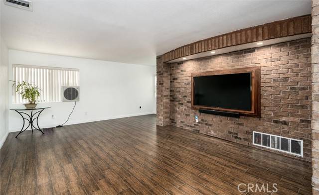 Moreno Valley, CA 92551,25176 Wendy Way