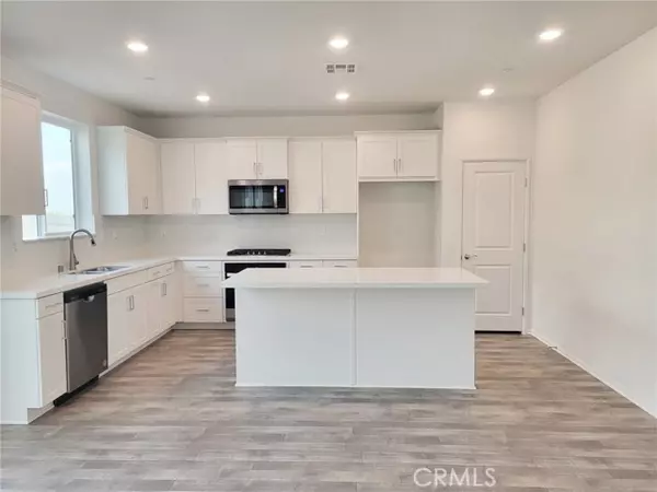 Corona, CA 92883,26314 Gentry Avenue