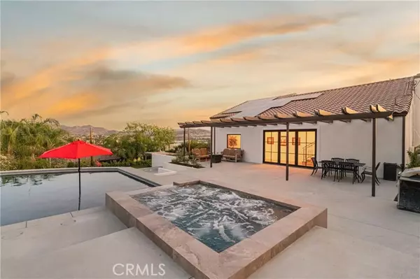 22241 San Joaquin Drive, Canyon Lake, CA 92587