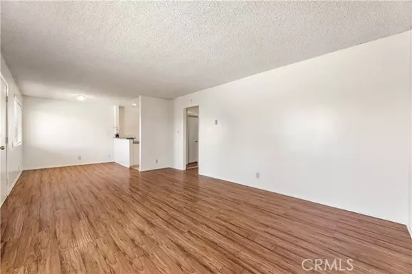 Long Beach, CA 90805,5530 Ackerfield Avenue #206