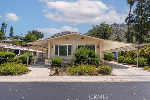 Escondido, CA 92026,8975 Lawrence Welk #217