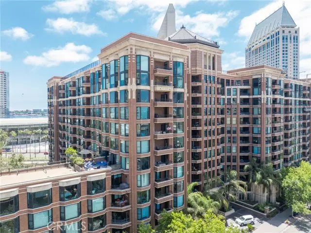 500 W Harbor Drive #808, San Diego, CA 92101