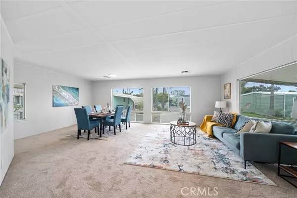 Carlsbad, CA 92011,7221 San Luis