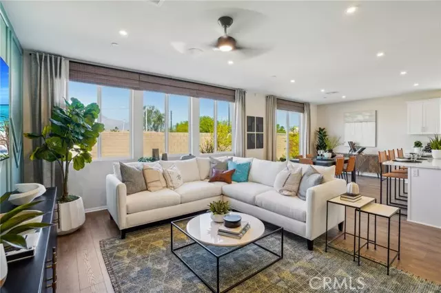 Cathedral City, CA 92234,403 Via Milano