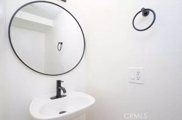 Murrieta, CA 92563,28491 Via Princesa #B