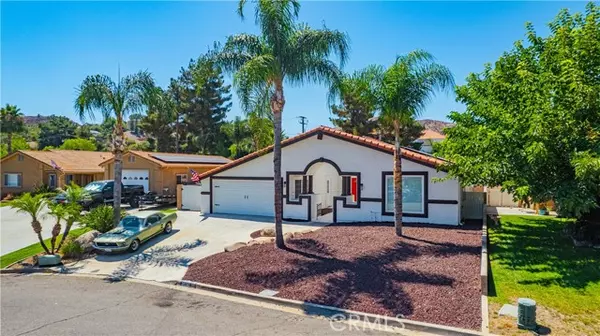 30782 Long Point Drive, Canyon Lake, CA 92587