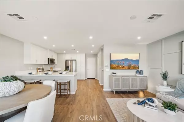 Fontana, CA 92336,16179 Lumia Way