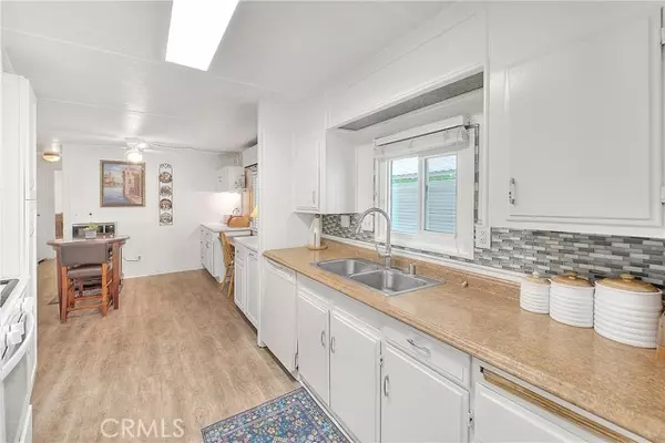 Hemet, CA 92543,332 Lyon #67