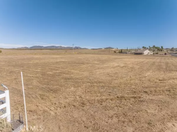 Aguanga, CA 92536,450 Comanche Court