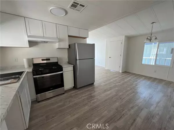 Hemet, CA 92543,260 N Lyon ave #141