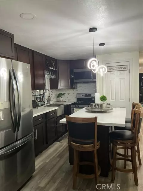 Hemet, CA 92543,1097 N State Street #186