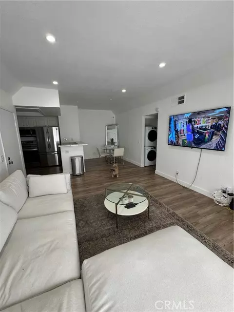 Diamond Bar, CA 91765,22749 Lakeway Drive #377