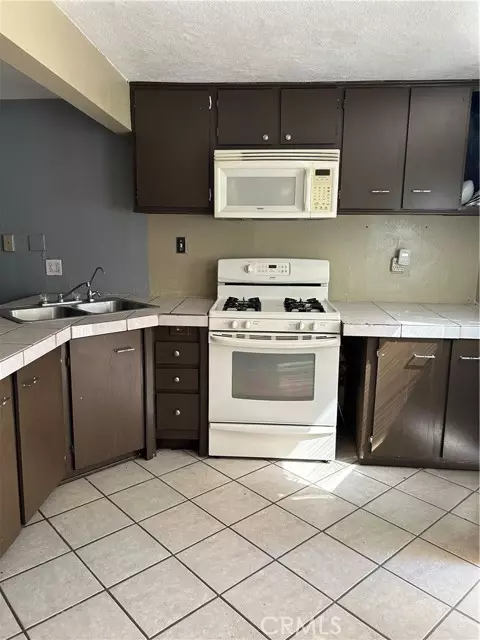 San Jacinto, CA 92583,308 N Wateka Street