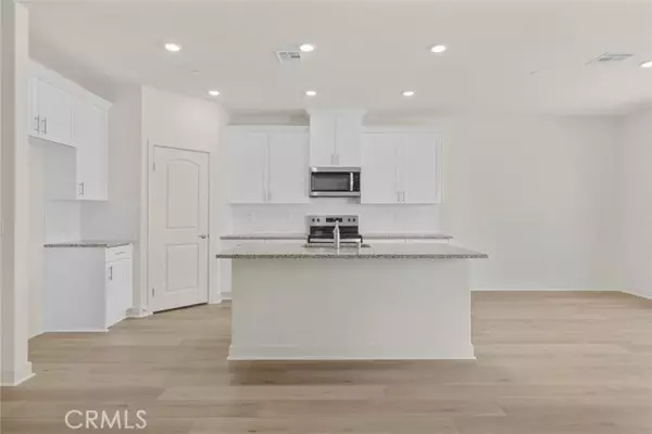 Apple Valley, CA 92307,14881 Indigo Road