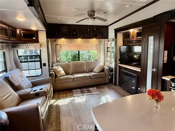 San Jacinto, CA 92583,1244 Bounty Way