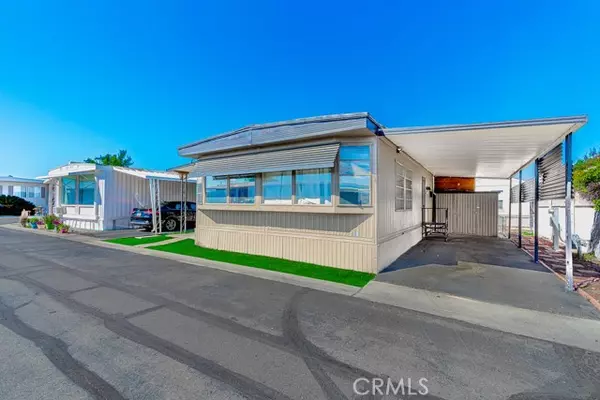 Hemet, CA 92543,260 N Lyon Avenue #86