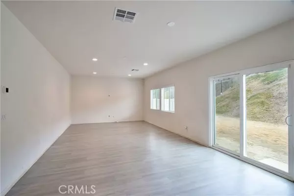 Winchester, CA 92596,30709 Expedition Drive