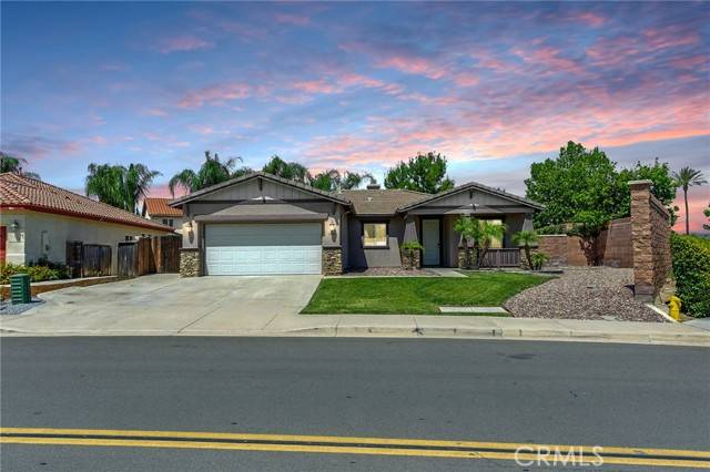 33011 Breighton Wood Street, Menifee, CA 92584