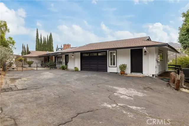 Fallbrook, CA 92028,1324 Macadamia Avenue