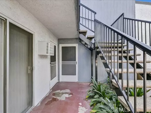 3030 Valle Vista Drive #27, Los Angeles, CA 90065