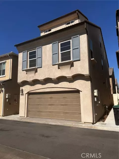 Corona, CA 92879,3827 Grant Street #28