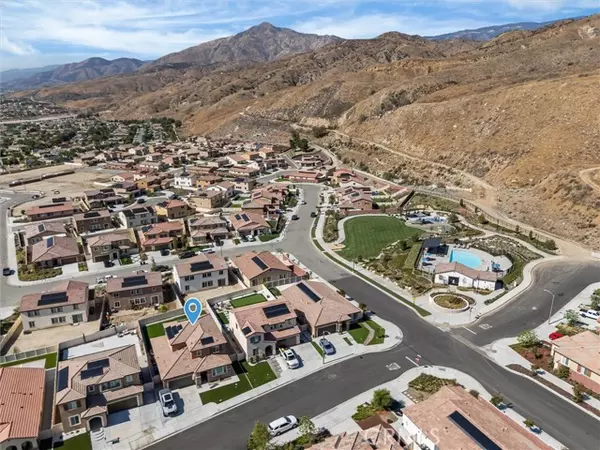 Highland, CA 92346,8002 Sorrento Way