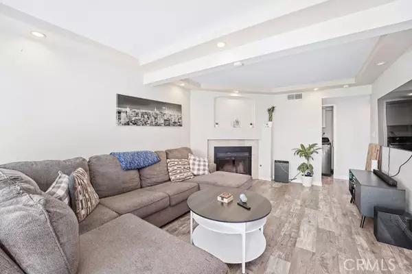 El Cajon, CA 92019,514 Jamacha #6J