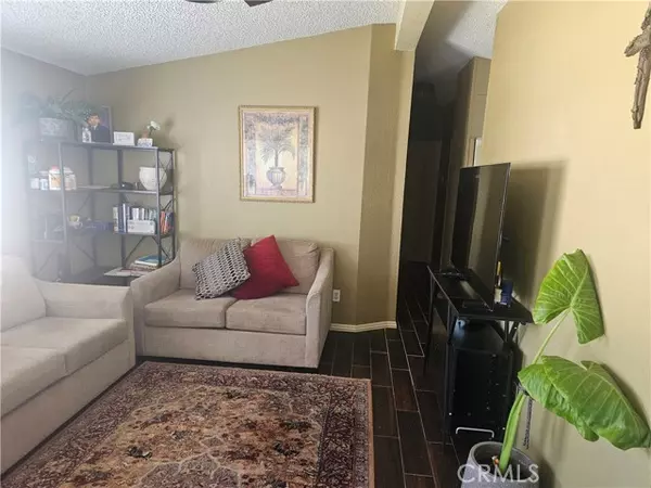 Hemet, CA 92543,530 DEVONSHIRE #4