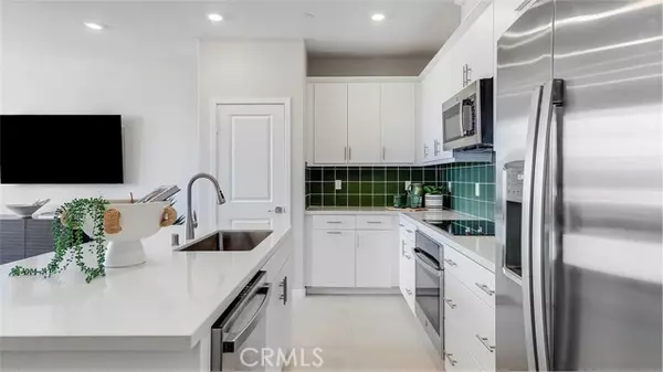 Ontario, CA 91761,2571 Cloudview Privado