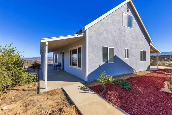 Temecula, CA 92592,39330 Gray Squirrel