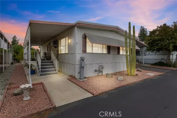 725 W Thornton Avenue #97, Hemet, CA 92543