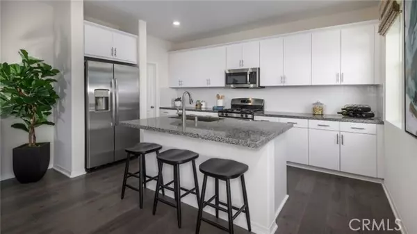 2455 Gunner Ridge Way, Rialto, CA 92377