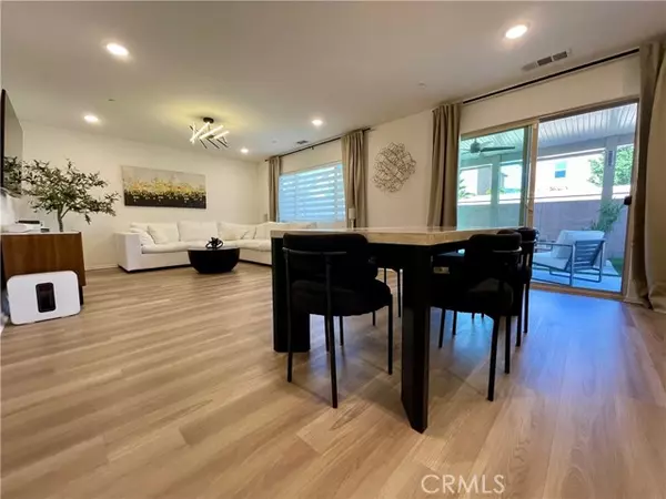 Lake Elsinore, CA 92530,32806 Crown Point