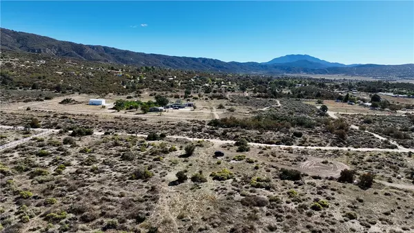 Anza, CA 92539,3 Lanik Ln