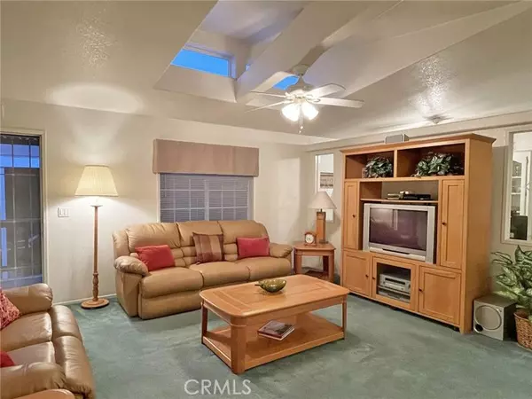 Fullerton, CA 92833,1201 W Valencia #42