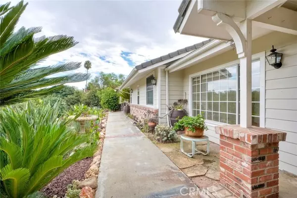 Fallbrook, CA 92028,1187 Via Encinos