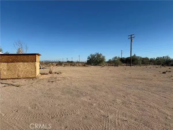 Newberry Springs, CA 92365,32990 Harvard